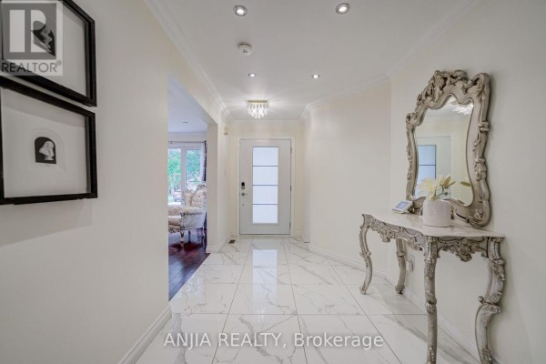 Dining room - 39 Millcroft Way, Vaughan, ON L4J6P2 Photo 5
