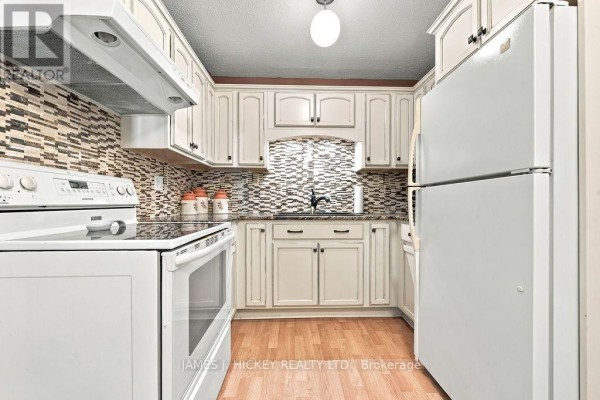 Kitchen - 39 Ottawa Street, Laurentian Hills, ON K0J1J0 Photo 5