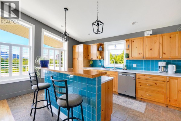 Kitchen - 39 Partridge Street, Kitimat, BC V8C1L6 Photo 2