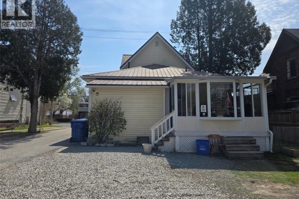 39 Richmond Street, Chatham, ON N7M1N5 Photo 5