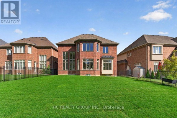 Living room - 39 Royal West Road, Markham, ON L6C0L5 Photo 2