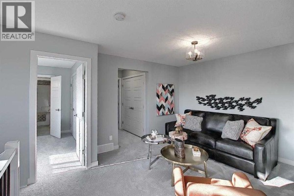 Living room - 39 Waterford Mews, Chestermere, AB T1X3B4 Photo 5
