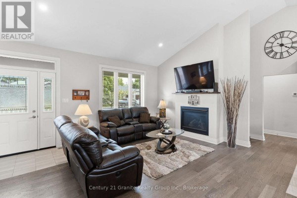 39 Windover Drive, Minden Hills, ON K0M2K0 Photo 4