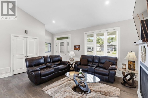 39 Windover Drive, Minden Hills, ON K0M2K0 Photo 5