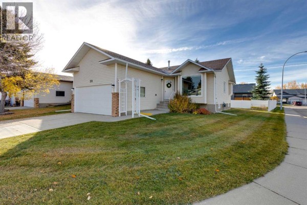 Residential for sale at 39 Woodside Close Nw, Airdrie, AB - MLS® H3BMVs