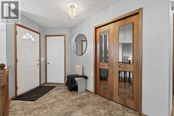 Dining room - 39 Woodside Close Nw, Airdrie, AB T4B2C8 Photo 4