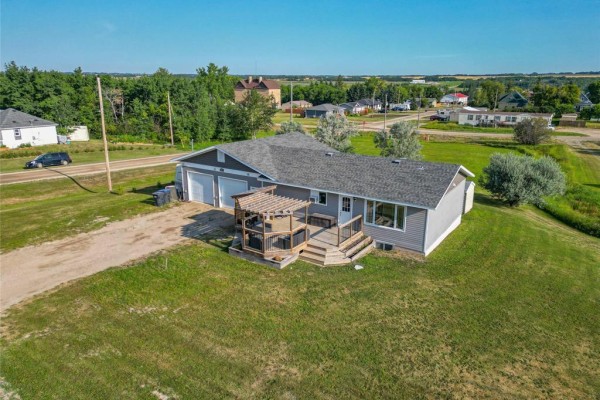 390 6th Avenue, Rapid City, MB, photo 2