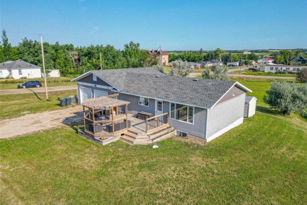 390 6th Avenue, Rapid City, MB, photo 3