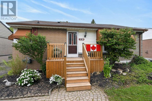 2pc Bathroom - 390 East 37th Street, Hamilton, ON L8V4B8 Photo 2