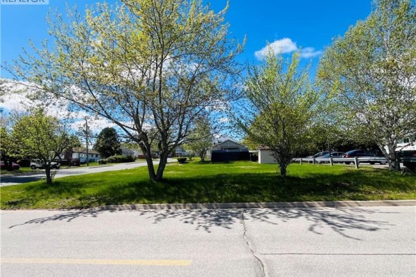 390 Edward Street, Miramichi, NB E1V2Z4 Photo 4