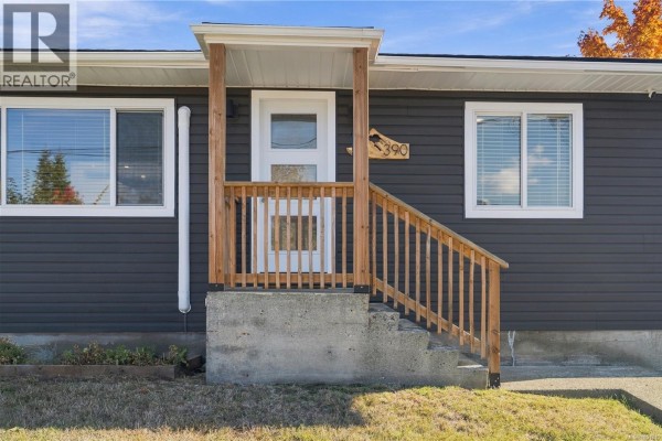 390 Georgia Ave, Nanaimo, BC, photo 2