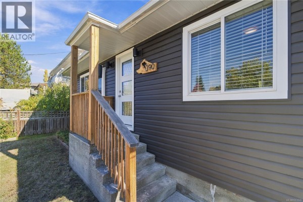 390 Georgia Ave, Nanaimo, BC, photo 3