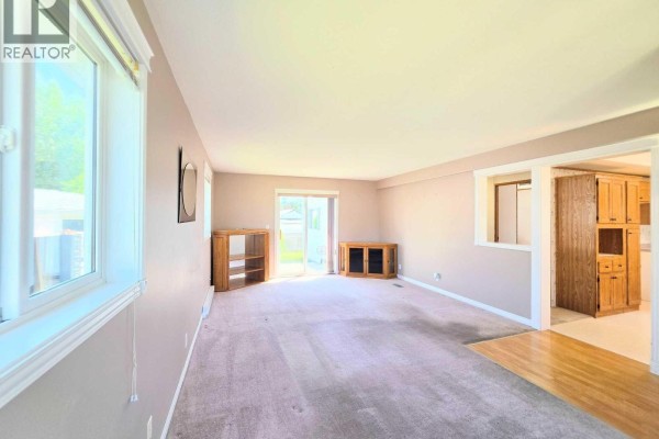 390 Mission Place, Cranbrook, BC, photo 2