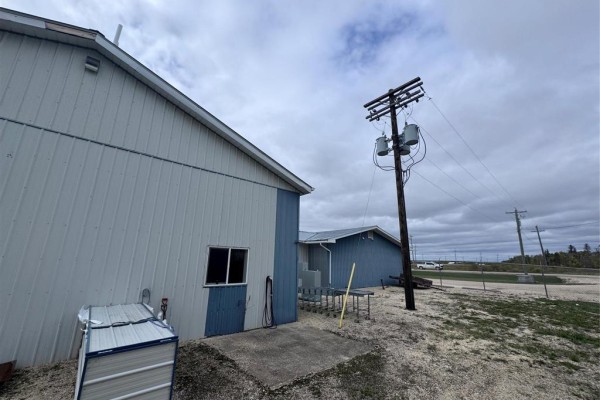 390 Reggie Leach Drive, Riverton, MB R0C2R0 Photo 5