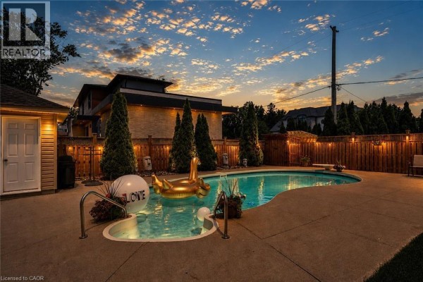 390 Seaton Drive, Oakville, ON, photo 2