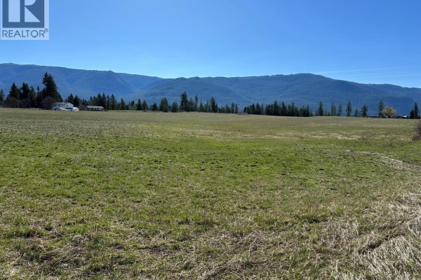 3900 Schubert Road, Armstrong, BC, photo 2