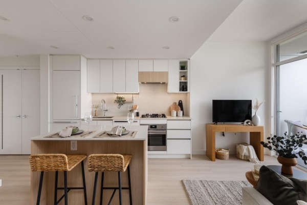 3905 13573 98a Avenue, Surrey, BC V3T0X1 Photo 5