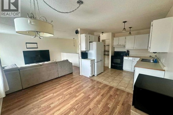 4pc Bathroom - 3905 52 Avenue, Ponoka, AB T4J1C8 Photo 5