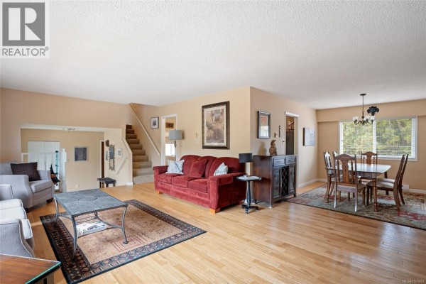 Ensuite - 3906 Braefoot Rd, Saanich, BC V8P3T2 Photo 4