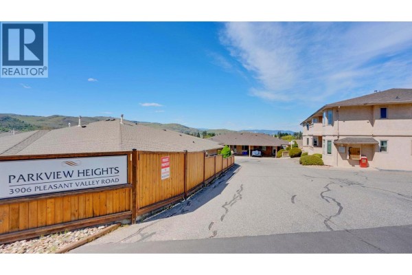 Family room - 3906 Pleasant Valley Road Unit# 19, Vernon, BC V1T4L9 Photo 5