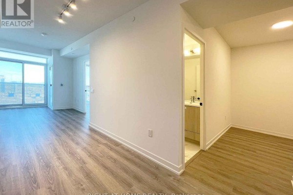 Den - 3907 - 8 Interchange Way, Vaughan, ON L4K0R2 Photo 5