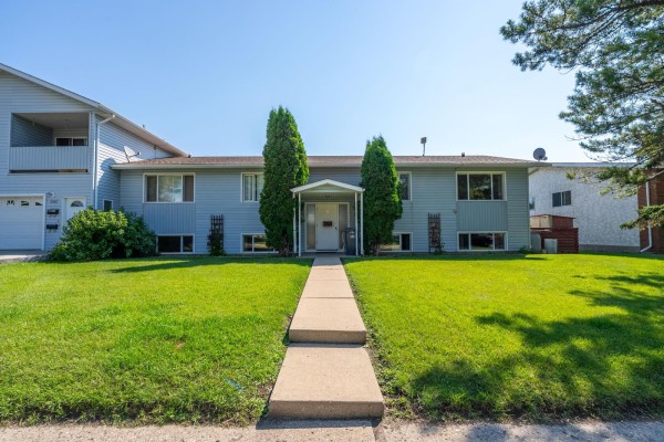 3907 3905 54 Street, Wetaskiwin, AB T9A1S7 Photo 3
