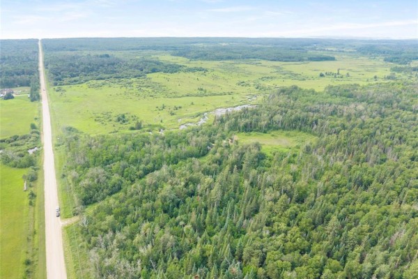 39079 101 R Road, Balsam Bay, MB R0E0T0 Photo 4