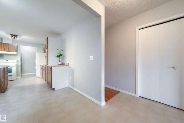 3908 41 Av Nw, Edmonton, AB, photo 3