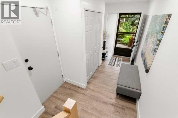 Laundry room - 3909 Point Mckay Road Nw, Calgary, AB T3B4V7 Photo 5