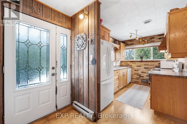 Family room - 3909 Richview Road, Innisfil, ON L9S2L7 Photo 4