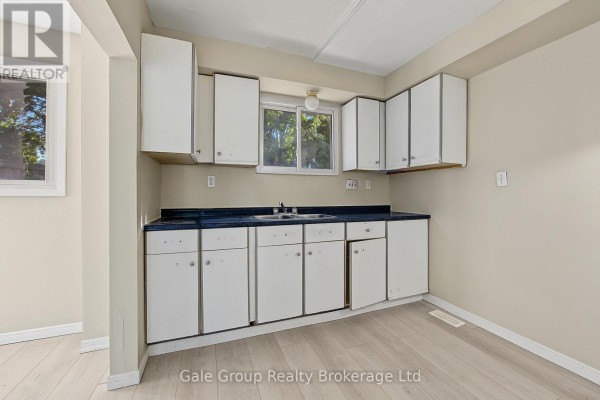 Kitchen - 391 Odlum Drive, Woodstock, ON N4S3S1 Photo 5