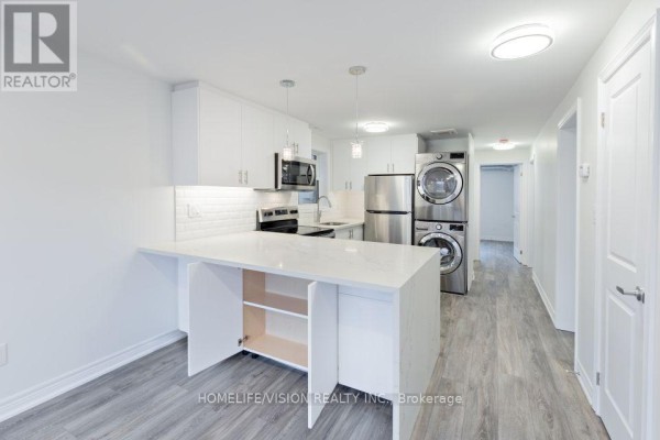 Kitchen - 391 Royal York Road, Toronto, ON M8Y2R4 Photo 3