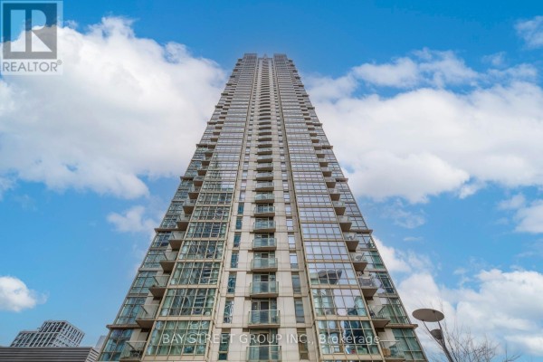 3912 - 35 Mariner Terrace, Toronto, ON, photo 2