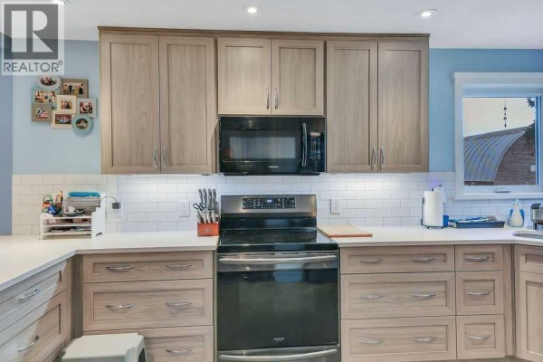 Office - 39126 Range Road 262, Rural Lacombe County, AB T4L2N2 Photo 5