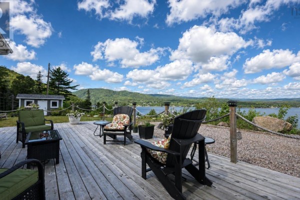 3pc Ensuite bath - 39132 Cabot Trail, Ingonish Ferry, NS B0C1L0 Photo 4