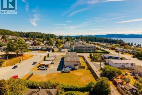 3915 Selkirk Ave, Powell River, BC, photo 2