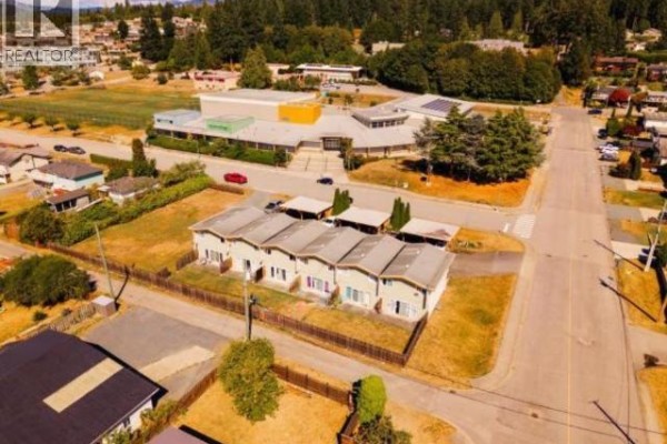 3915 Selkirk Ave, Powell River, BC, photo 3