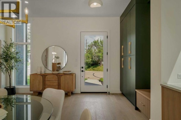 4pc Bathroom - 3917 23 Avenue Sw, Calgary, AB T3E0J9 Photo 5