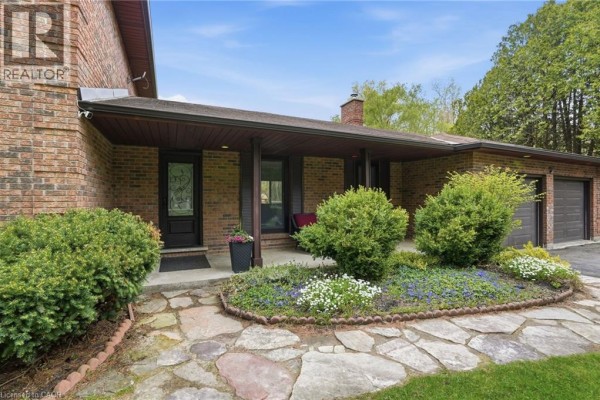 Office - 3918 Maddaugh Road, Puslinch, ON N0B2J0 Photo 5
