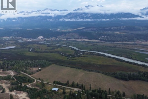 Den - 3918 Sanborn Road, Parson, BC V0A1L0 Photo 4