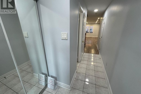 3918 Zenith Court, Mississauga, ON L5N7H7 Photo 3