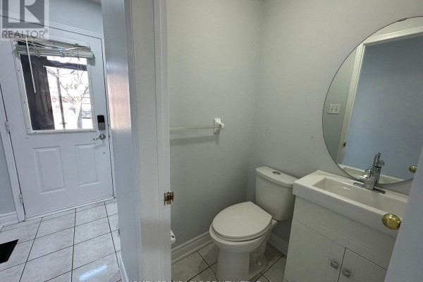 3918 Zenith Court, Mississauga, ON L5N7H7 Photo 5