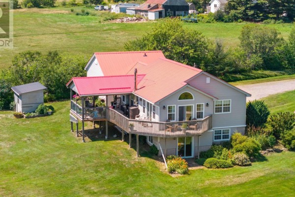 Den - 392 Birch Hill Road, Bass River, NS B0M1B0 Photo 3