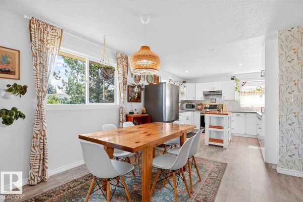 392 Lee Ridge Rd Nw, Edmonton, AB T6K0N7 Photo 5