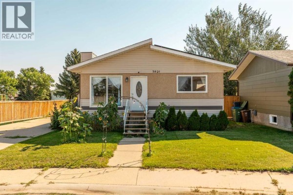 3921 Harmony Place, Taber, AB, photo 2