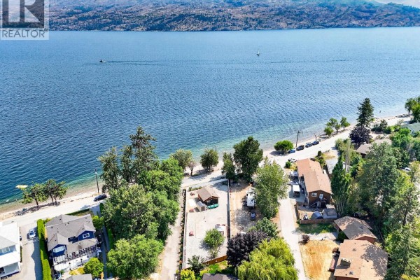 3922 Beach Avenue, Peachland