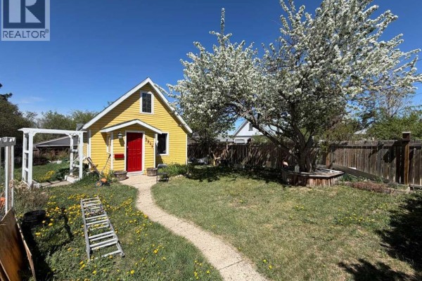 4pc Bathroom - 3922a 46 Street, Ponoka, AB T4J1B5 Photo 4