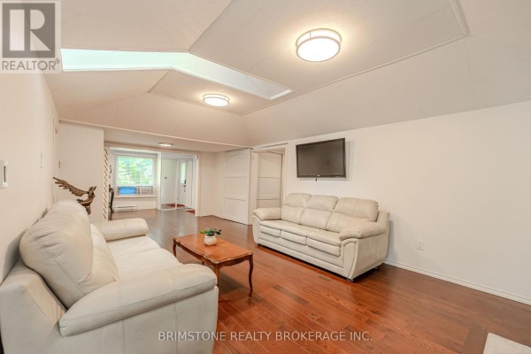 3923 Algonquin Avenue, Innisfil, ON L9S2M3 Photo 4