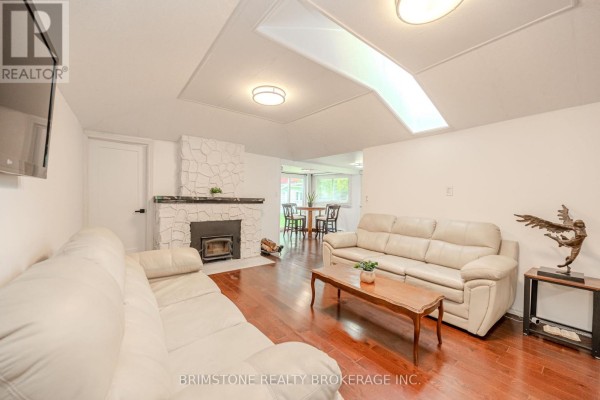 3923 Algonquin Avenue, Innisfil, ON L9S2M3 Photo 5
