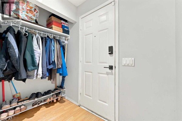 4pc Bathroom - 3924 29a Avenue Se, Calgary, AB T2B0G4 Photo 4